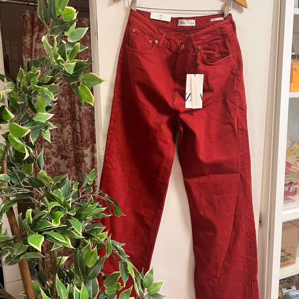 NWT ZARA 90s Full Length Red Maroon Straight Leg Jean